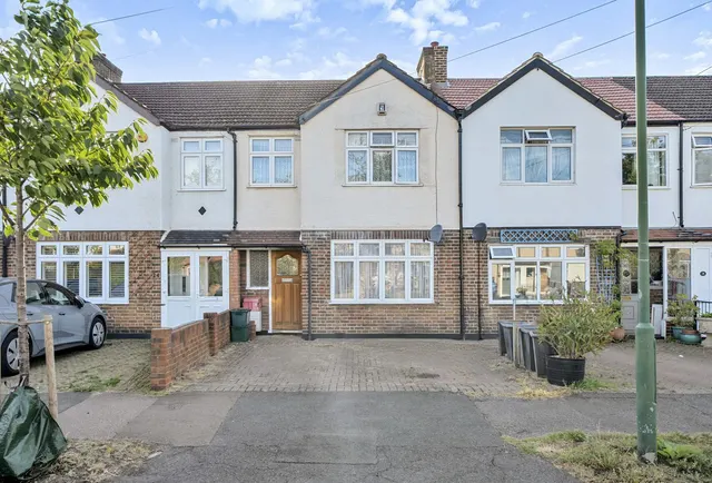 Dale Park Avenue, Carshalton, SM5 2EP, photo 1