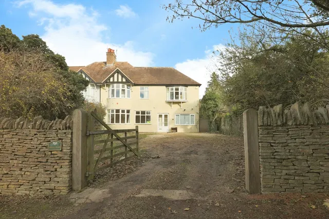 Evesham Road, Broadway, WR12, photo 1