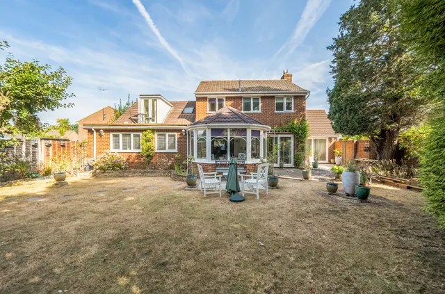 Photo 2 — Kilmartin Gardens, Frimley, Camberley, Surrey, GU16 8XL