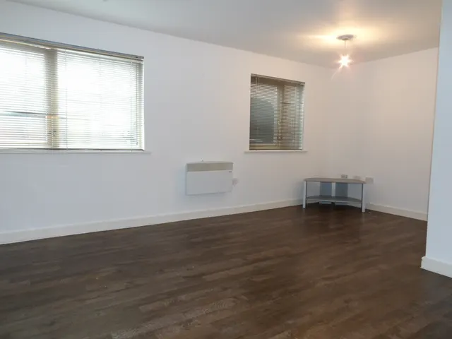 St Crispins Court, Mansfield, NG18, photo 1