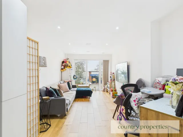 Bridge Road East Welwyn Garden City, AL7, photo 3