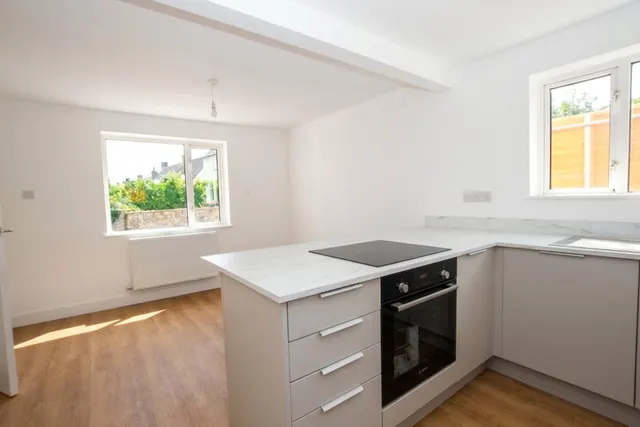 Grenville Avenue, Locking, BS24, photo 3