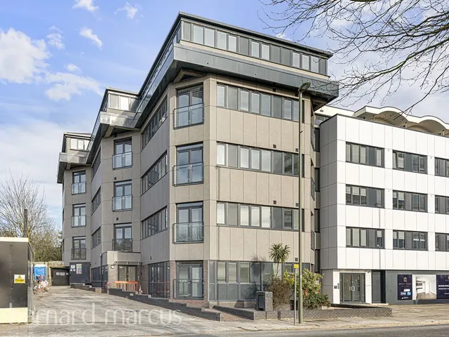 1394-1400 High road, London, photo 1