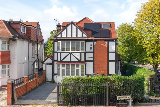 Sidmouth Road, London, photo 1