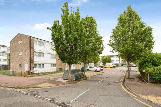 Carroll Close, London, E15, photo 1