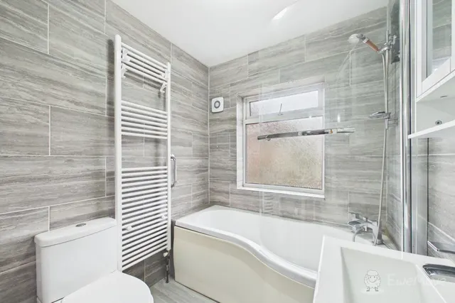 Downs Road, Folkestone, CT19, photo 2