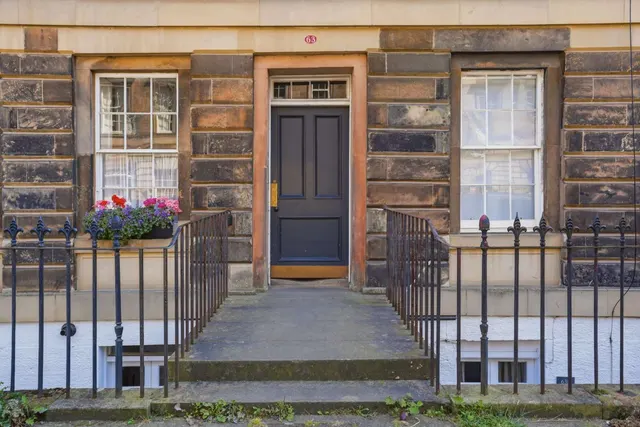 Cumberland Street, New Town, EH3, photo 1