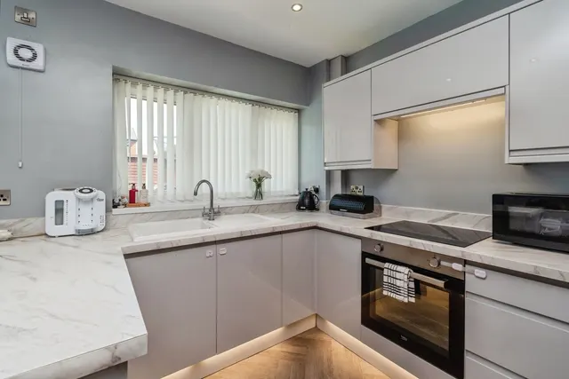 Bloxwich Lane, Walsall, WS2, photo 3