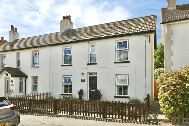 2 bedroom house, Osborne Road, Warsash, SO31