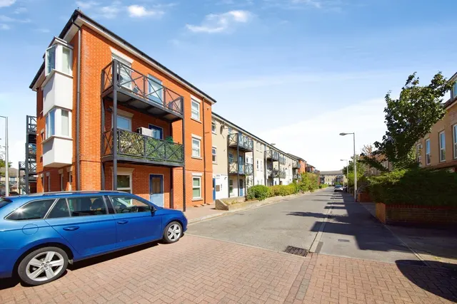 Glandford Way, Chadwell Heath, Romford, RM6, photo 1