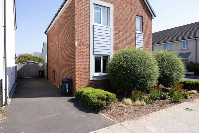 Photo 3 — Bainite Grove, Newport, NP19