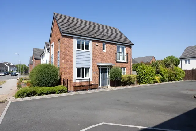 Photo 2 — Bainite Grove, Newport, NP19