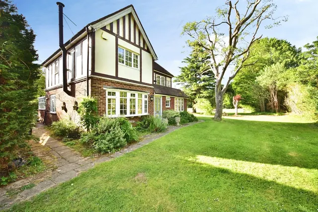 Broadwater Road, West Malling, Kent, ME19, photo 1