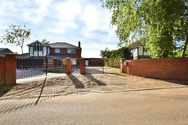 Photo 3 — Broadwater Road, West Malling, Kent, ME19