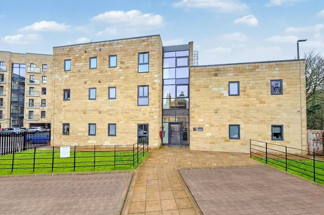 Low Lane, Horsforth, LS18, photo 1