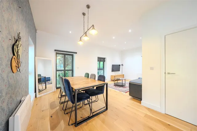 Low Lane, Horsforth, LS18, photo 3