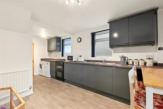 Flatts Lane, Calverton, NG14, photo 3