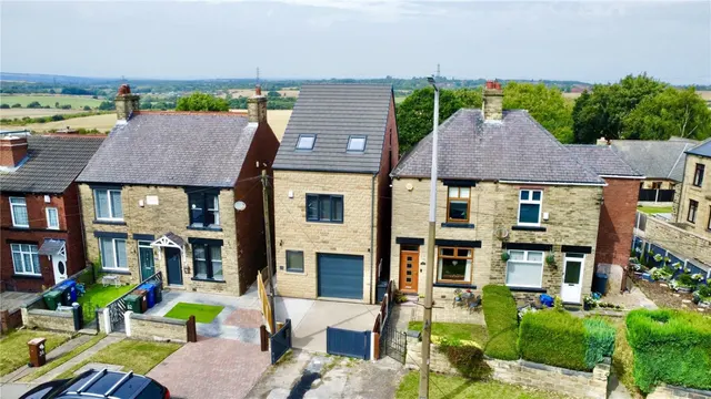 Barnsley Road, Brierley, S72, photo 1