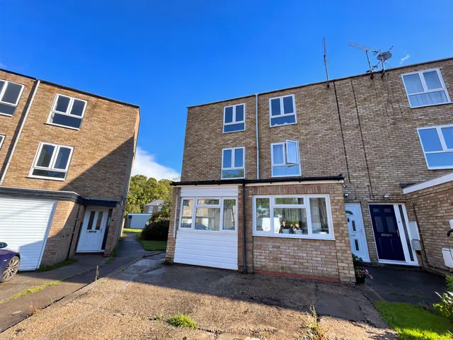 Barton Crescent, Sydenham, CV31, photo 1