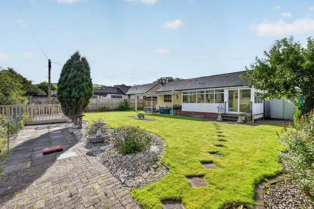 Photo 2 — 12 Armour Wynd, Dalmellington, KA6 7RF