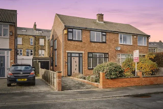 Arncliffe Garth, Farsley, PUDSEY, photo 1