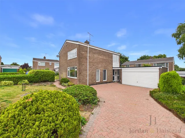 Photo 2 — Highbank Road, Kingsley, Frodsham, Cheshire, WA6 8AD
