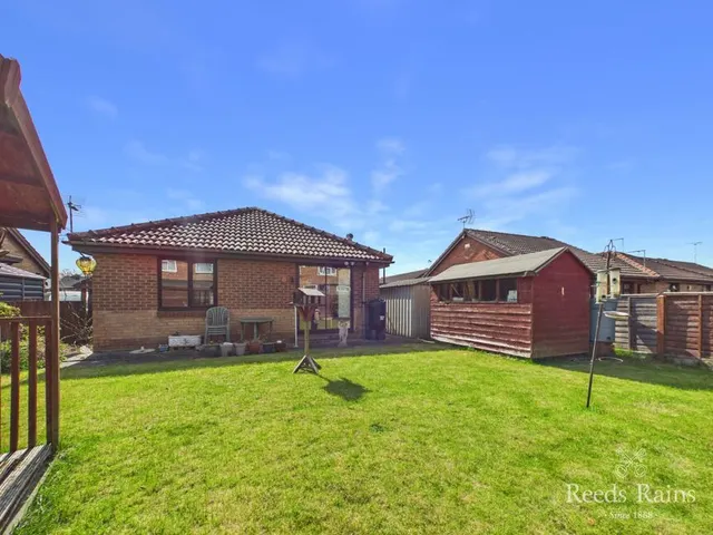Photo 2 — Hotton Close, Hull, East Riding of Yorkshire, HU9