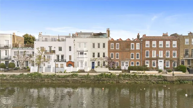 Strand on the Green, London, W4 3PF, photo 1
