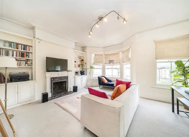 Ommaney Road, New Cross, SE14, photo 1