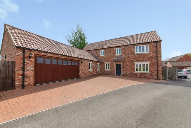 Church View Close, Bourne, PE10, photo 1