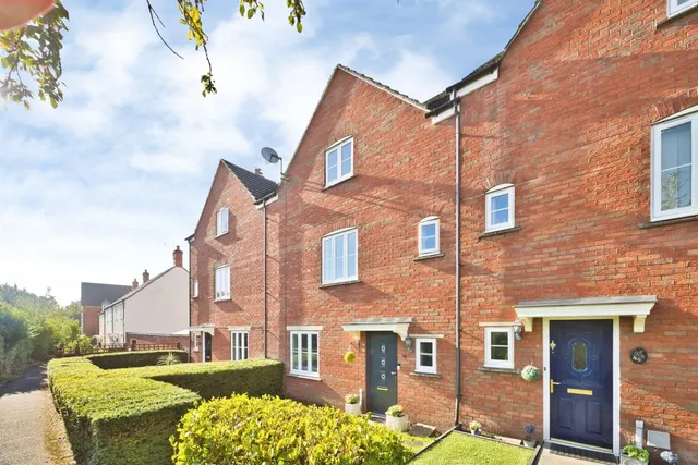 Hawks Rise, Yeovil, BA22, photo 1