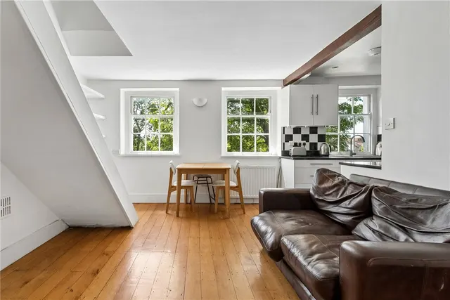 2 bedroom flat — Clapton Terrace, London, E5