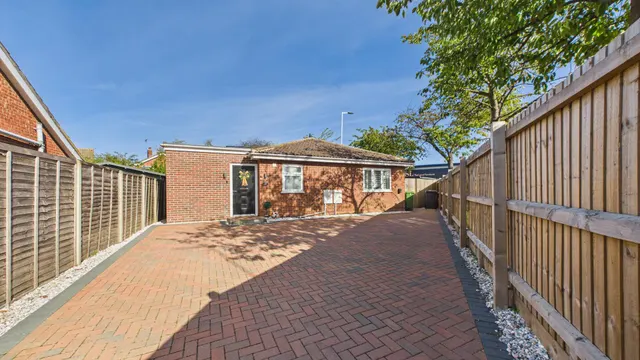 Talbot Avenue, Orton Longueville, photo 1