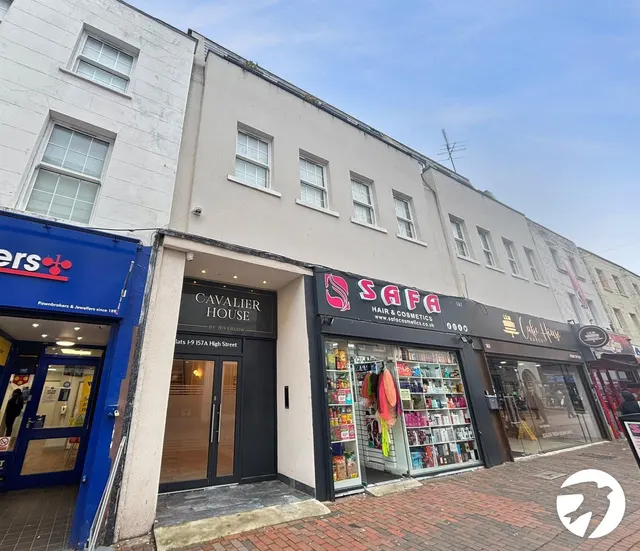 High Street, Chatham, ME4, photo 1