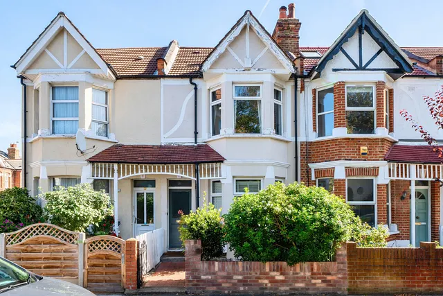 Westfield Road, London, W13, photo 1