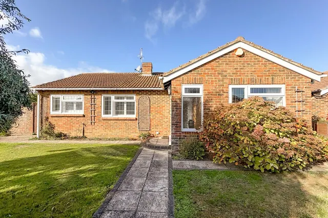 East Preston, BN16, photo 1