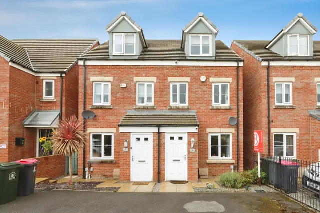 Lyle Close, Thurcroft, Rotherham, South Yorkshire, S66, photo 1