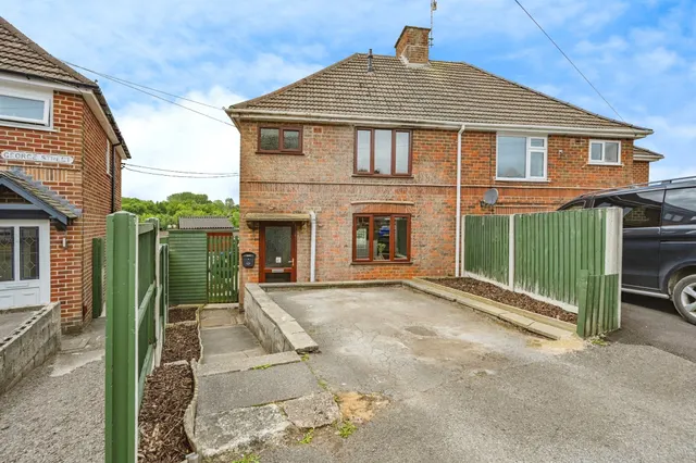 George Street, Ashbourne, photo 1