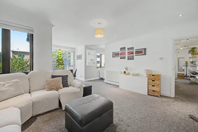 Photo 2 — 21 Iceland Wharf, Plough Way, London