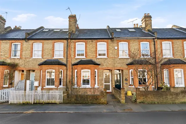 Radnor Gardens, Twickenham, TW1 4NA, photo 1