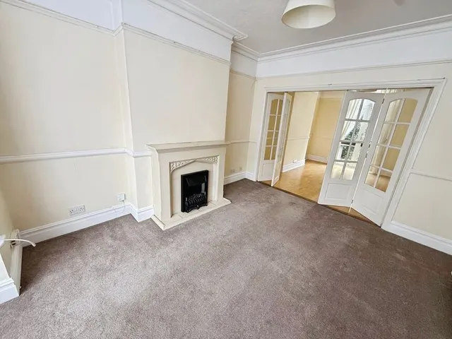 Photo 3 — Brodrick Grove, London, SE2