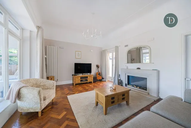 Chester Road, Little Sutton, CH66, photo 2