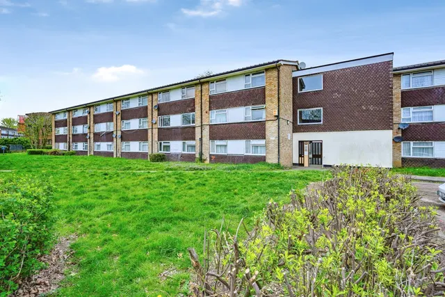 Waveney, Hemel Hempstead, photo 1