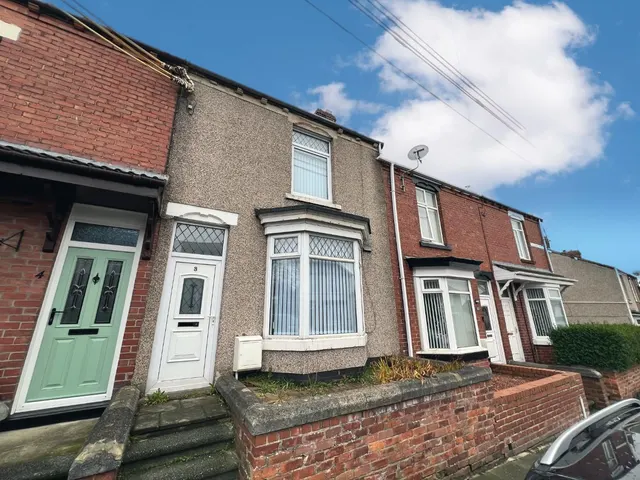 Highcliffe Terrace, Ferryhill, DL17, photo 1