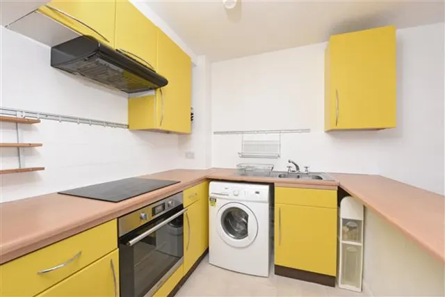 Rotherwood Close, Wimbledon, photo 3