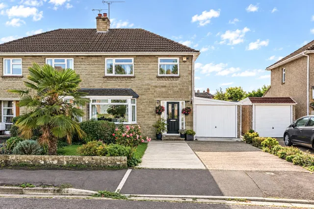 Esmead, Chippenham, SN15, photo 1