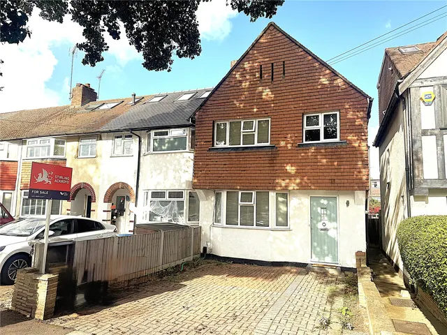 Lisbon Avenue, Twickenham, TW2, photo 1