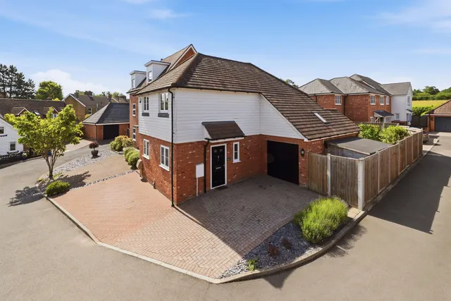 Darcy Court, East Malling, photo 1
