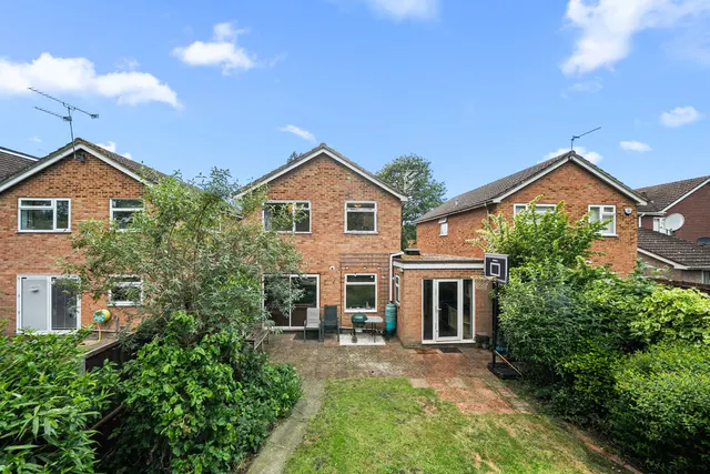 Photo 3 — Conquest Road, Addlestone KT15 1SN