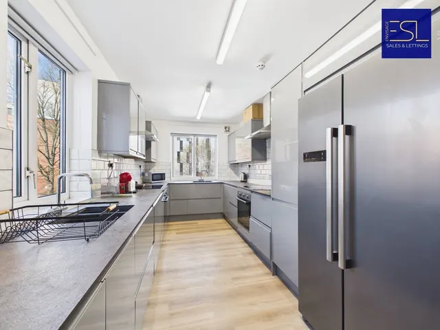 Newly Refurbished Turnkey HMO in, CV1, photo 1